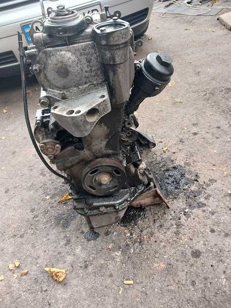 Двигун Шкода Фабія 1.2., 12V, по деталях, оригінал AZQ