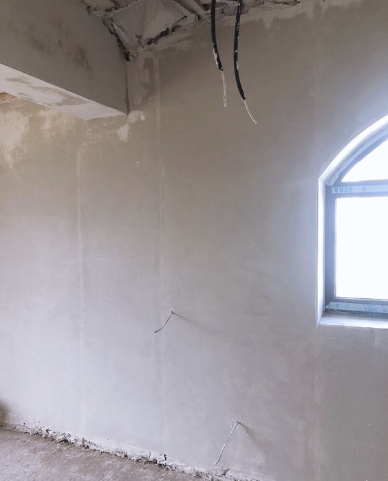 Штукатурка гіпсова та вапняно цементна машинним методом