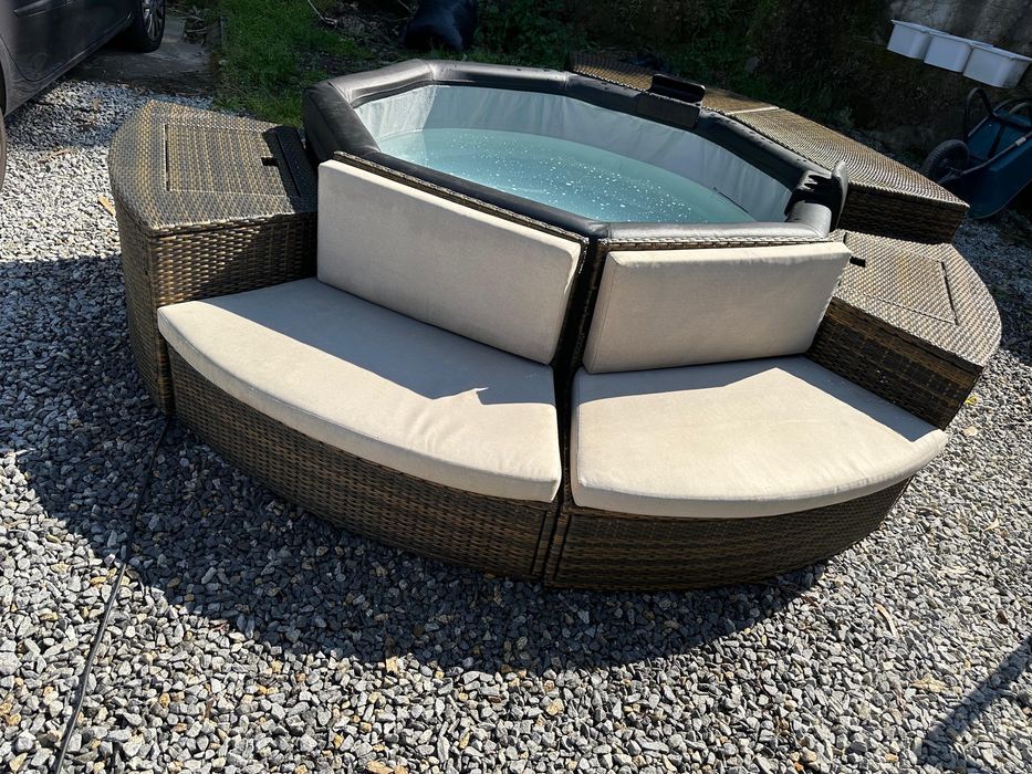 Spa / Jacuzzi exterior semirrígido NETSPA – Como novo