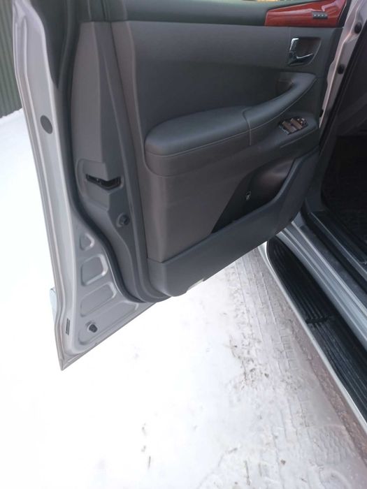 продам Лексус 570