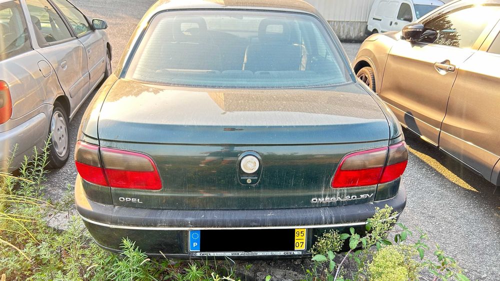 Opel Omega 2.0 Só Para Peças