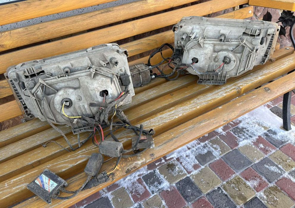 Фари Mersedes W124