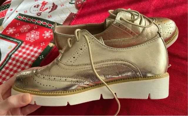 Sapatos Gold N40