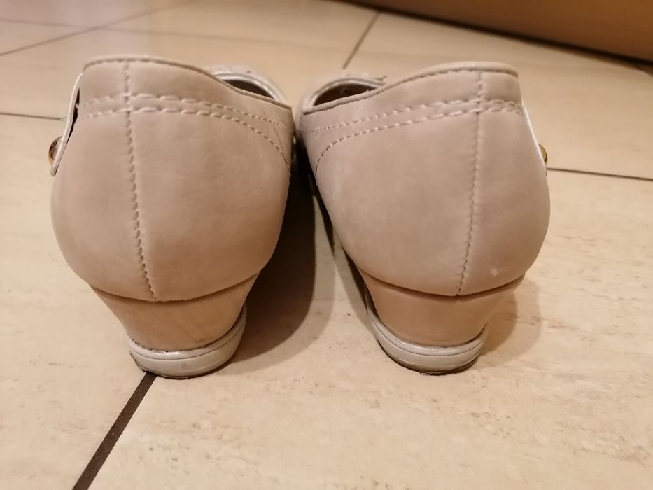 Buty baleriny na koturnie