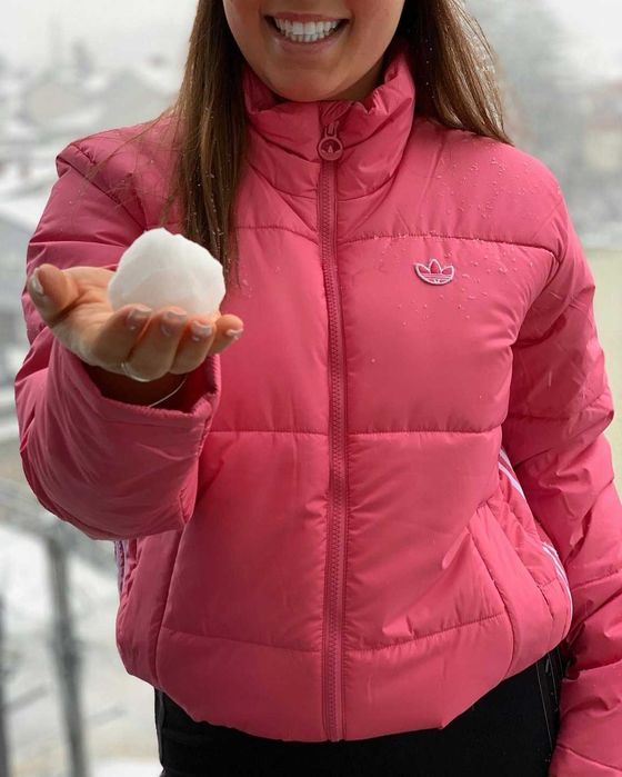 Adidas kurtka damska pikowana bez kaptura SHORT PUFFER rozmiar S