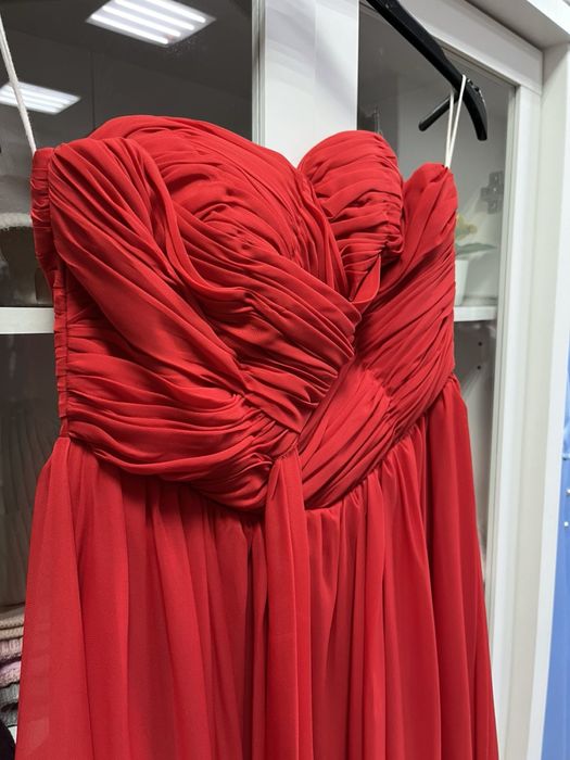 Вечернее женское платье