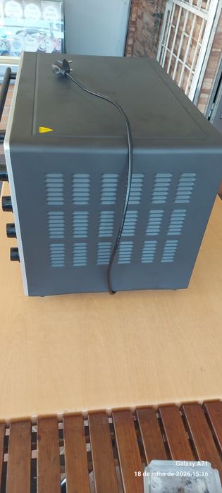 Forno  heletrico novo
