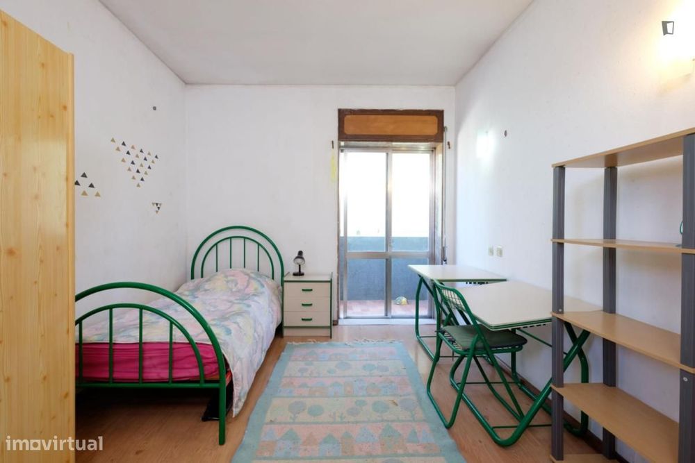 Quarto - localizado em Cidral Coimbra