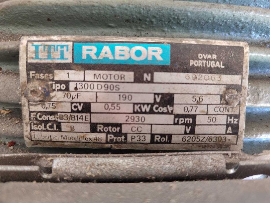 Motor elétrico monofásico com bomba acoplado - 0,75CV