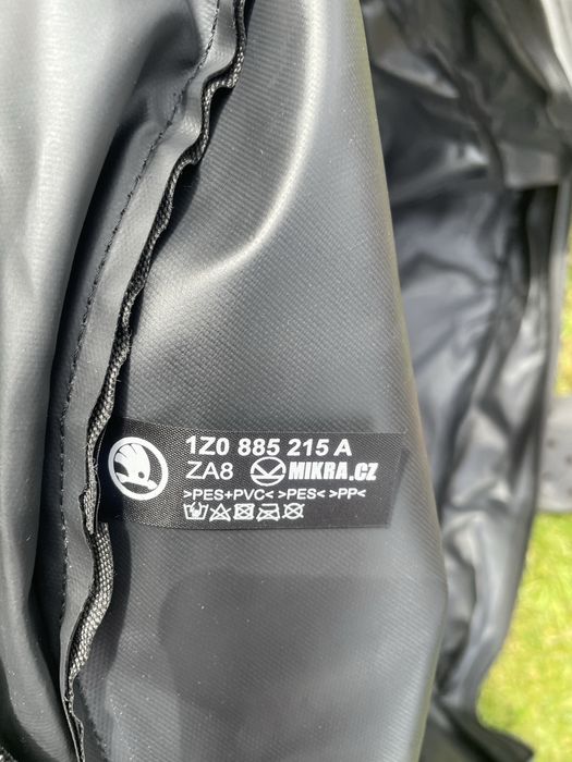 Nowy pokrowiec Skoda na narty - 4 pary nart