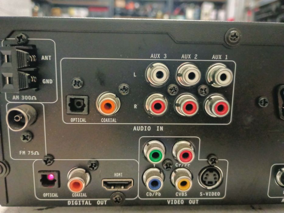 Amplituner 2.1 z DVD Teufel IP 500DR