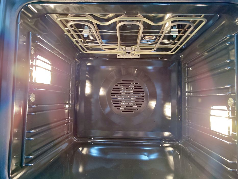 Вбудована духова шафа Fisher & Paykel серії Series 9 Minimal Pyrolytic