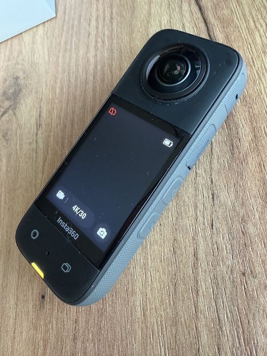 Sprzedam Kamerka Insta360 x3 Pocket 360 Action Cam
