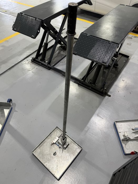 Torre de estivar carroçaria  com fixacão a vacuo