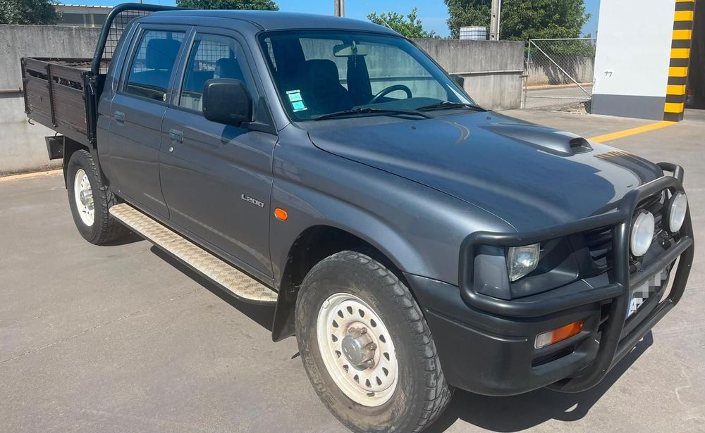 Mitsubishi L200 (K74TZNDFL6)