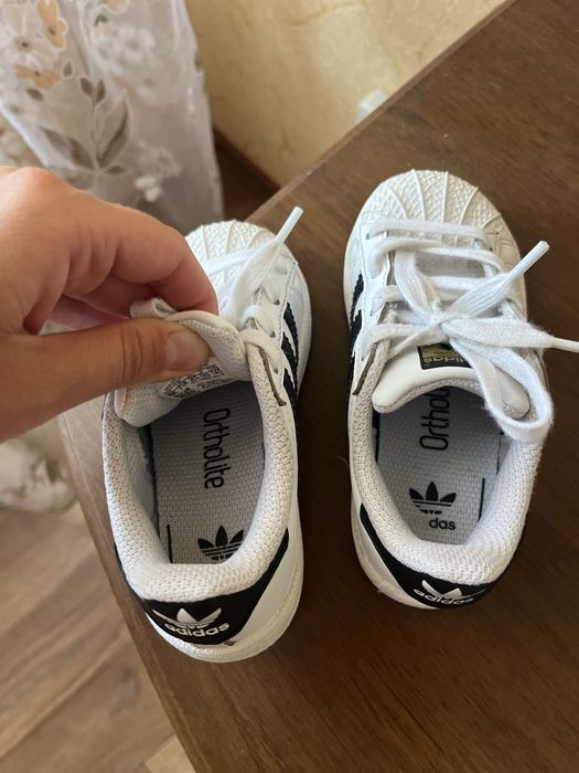 Adidas superstar дитячі в дуже гарному стані 14 см