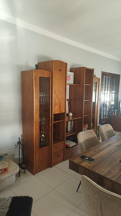 Móvel em Pinho em bom estado