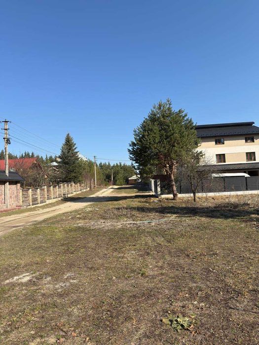 Продаж земельної ділянки в смт. Івано‑Франкове