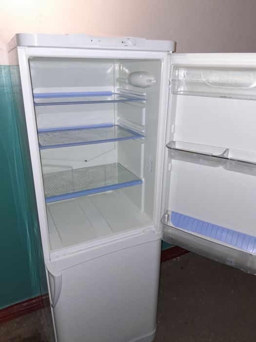 Холодільник б.у. під ремонт