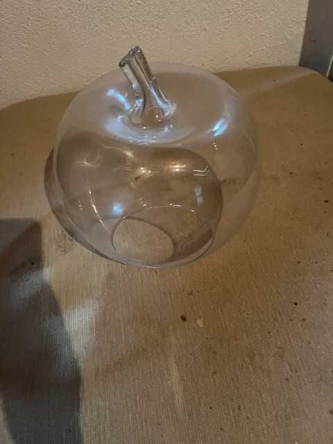 Fruteira em vidro forma maçã