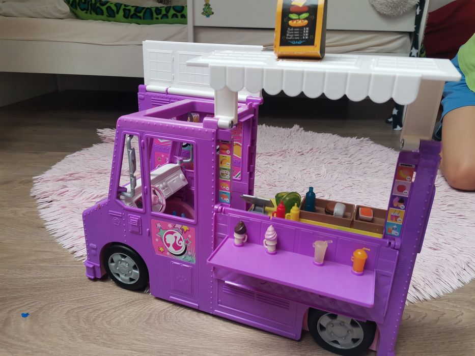 Foodtruck Barbie fastfood