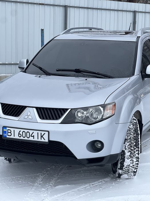 Продам Outlander XL