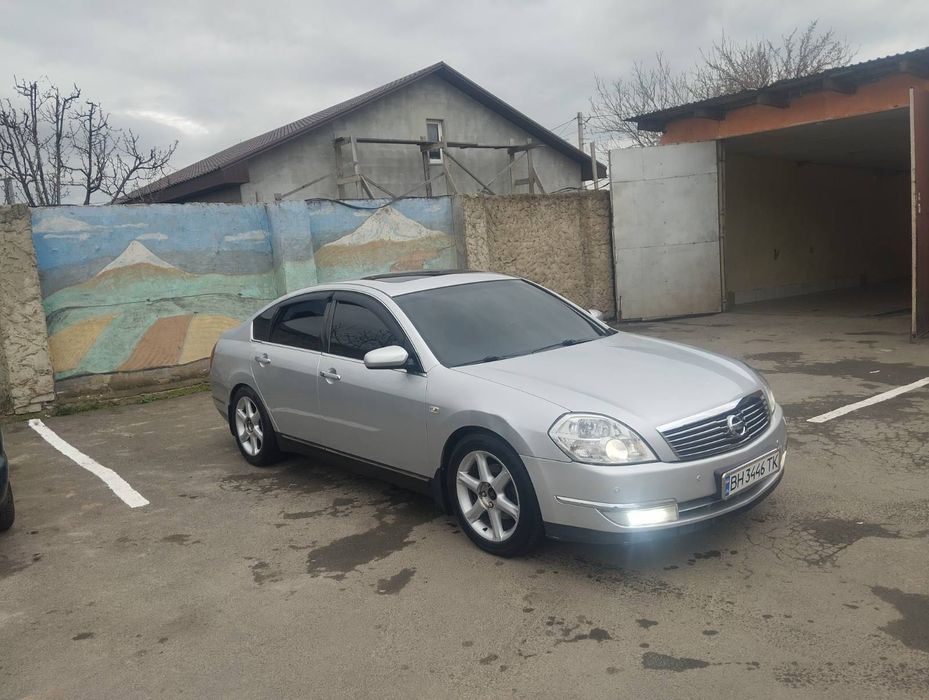 Продам срочно автомобиль