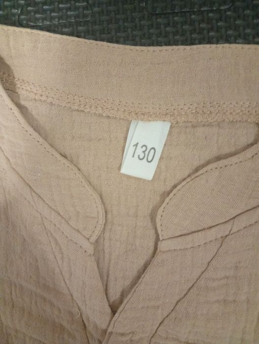 Komplet letni dla chłopca 130 beżowy spodenki i koszulka
