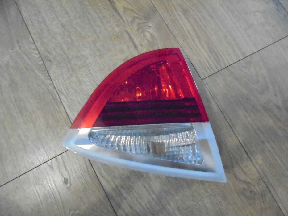 BMW E91 lampa w klapę lewa