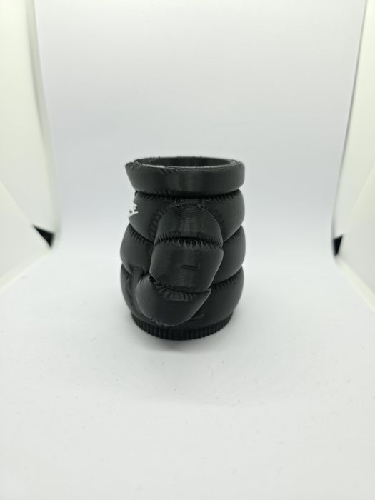 porta-canetas em formato de jaqueta