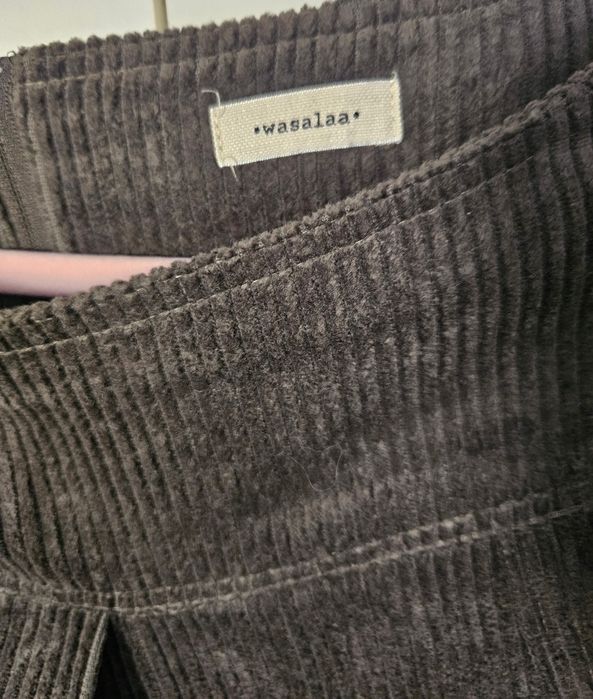 Zielona khaki spódnica Wasalaa sztruks