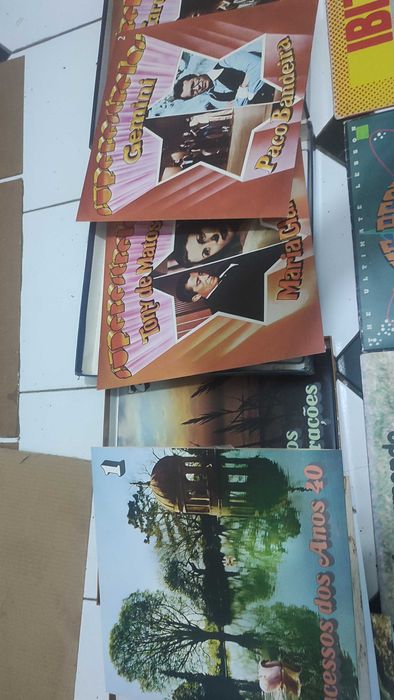 32 Discos LP Música Portuguesa e Estrangeira