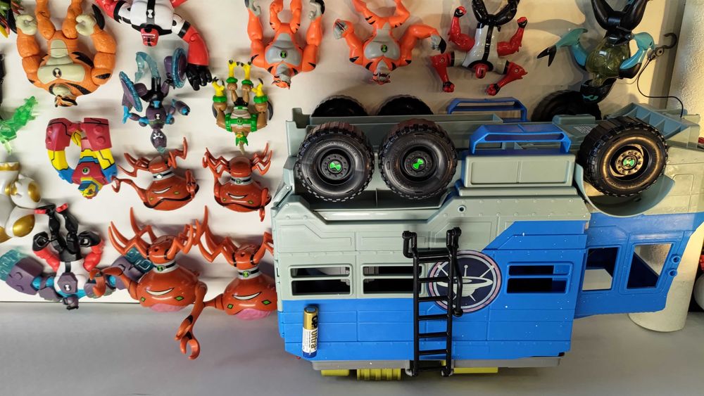 Бен 10 Бен тен ben 10 ben ten алмаз силач вогонь рідкісна машина база