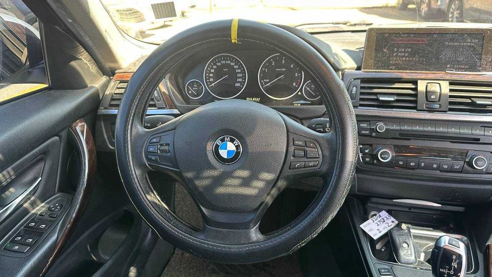 BMW 320d F30 2015 • Дизель, автомат, люк, проєкція