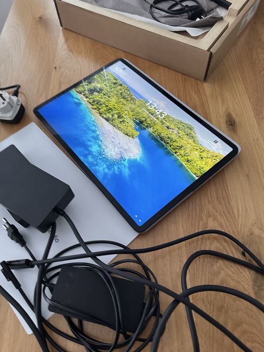 Microsoft Surface Laptop Studio RTX3050TI  i7 32GB ram 1TB SSD st.doku