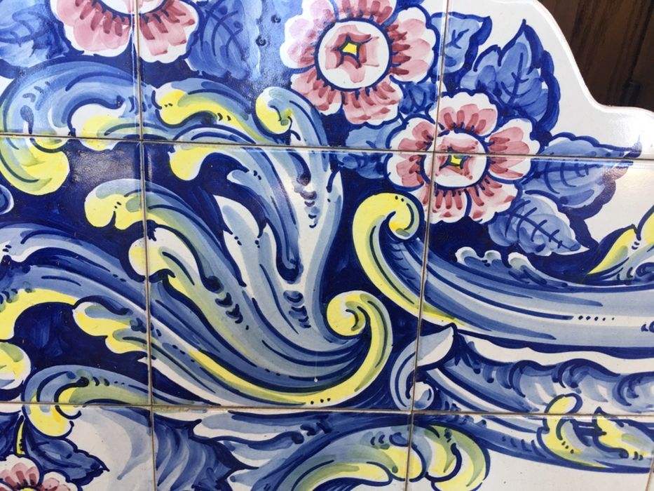 Magnífico painel de Azuleijos , pintado á mão, assinado