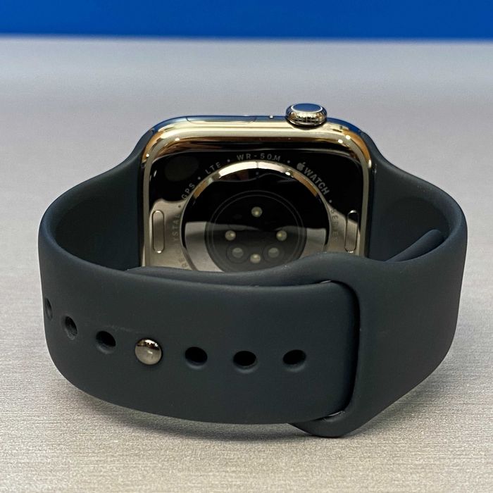 Apple Watch Series 10 GPS + Cellular (46mm) - Titanium Natural