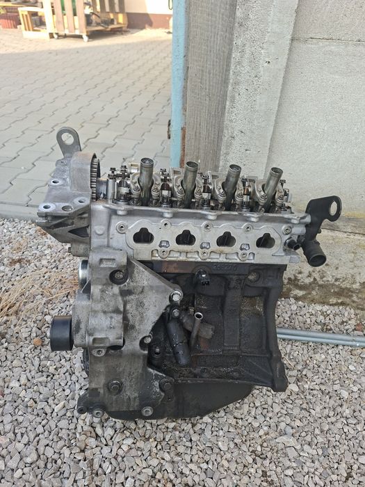 Głowica silnika 1.2 16v + kolektor ssący