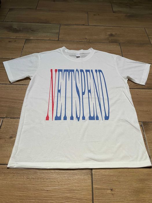 White Nettspend Graphic T-Shirt L