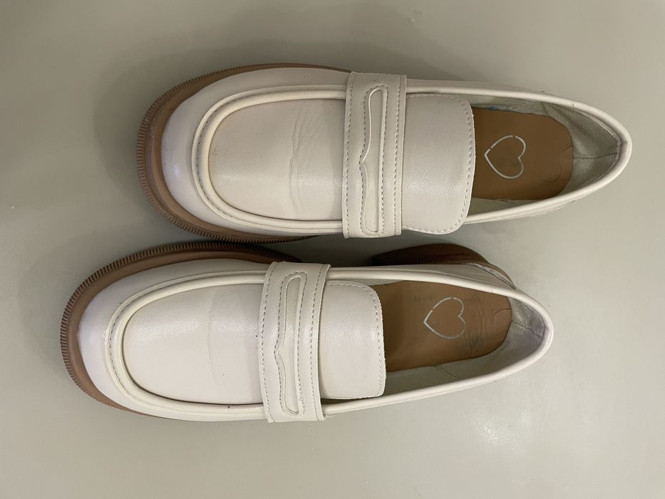 Туфлі лофери фірми Libeier 37 розмір, молочний колір