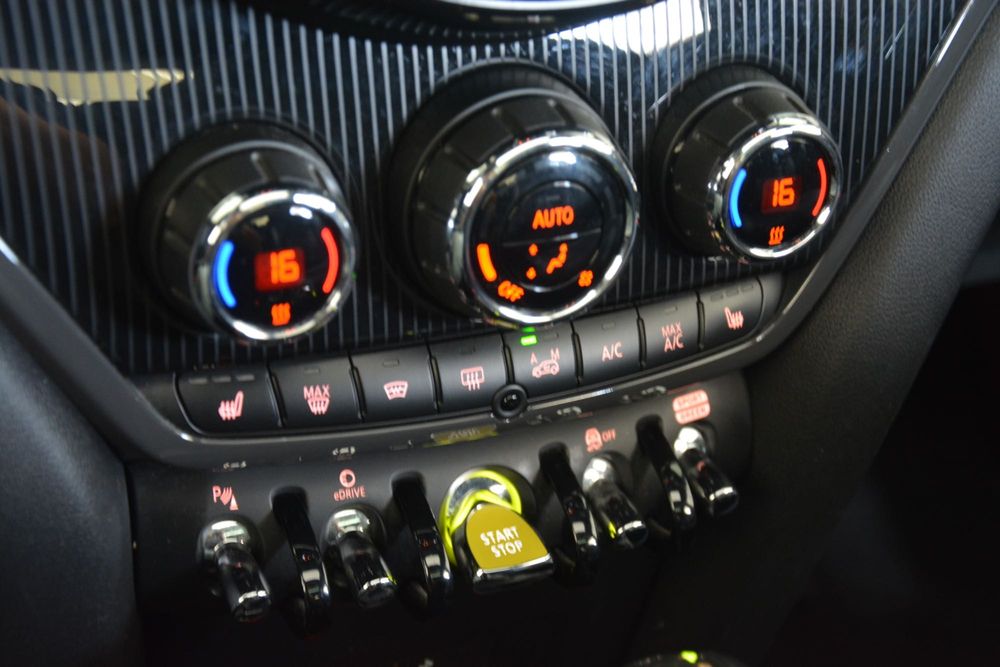 MINI COUNTRYMAN COOPER SE FULL EXTRAS HIBRIDO PLUG-IN