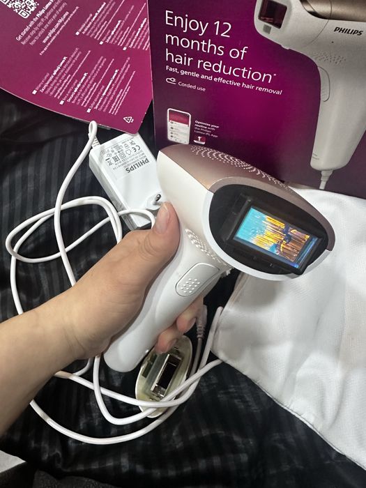 Фотоепілятор Lumea 7000/Advanced SC1997/00