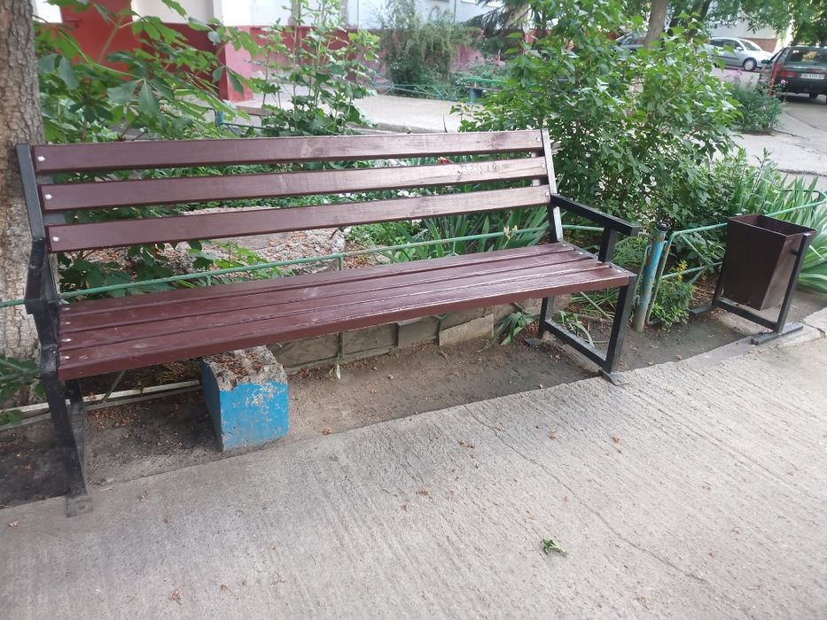 Изґотовление козырьков, заборчиков, пандусов, скамеек, урн, гаражных