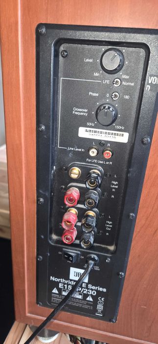 Subwoofer aktywny JBL E150P/230 - gra, ale do naprawy