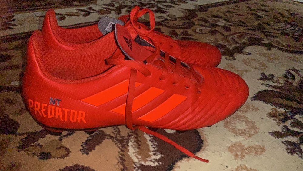 Sell: Футбольні бутси Adidas Predator