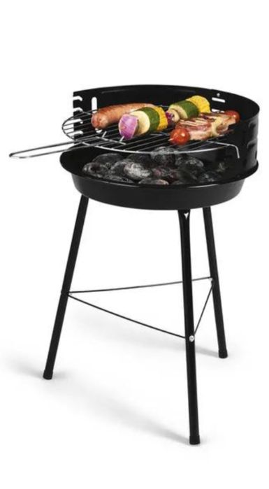 гриль на дерев'яному вугіллі марки "GRILL MEISTER".