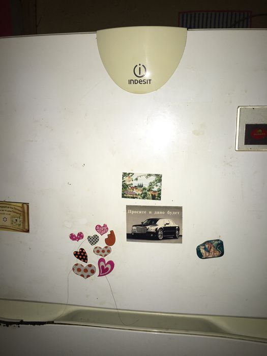 Холодильник Indesit