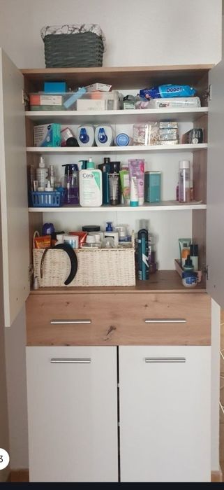 Armario alto quatro portas