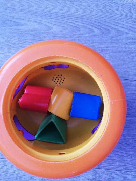 Fisher Price garnuszek