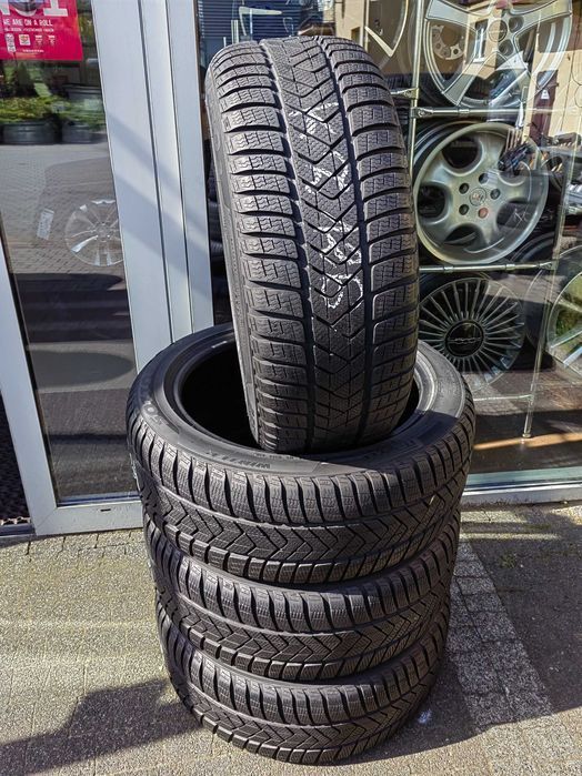 235/45R18 84V Pirelli Winter Sottozero 3 Komplet Zima KZ126